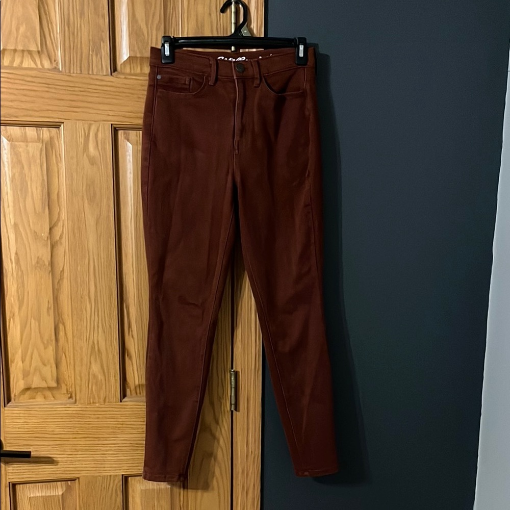 Eddie Bauer Women's maroon slightly curvy high rise Pants